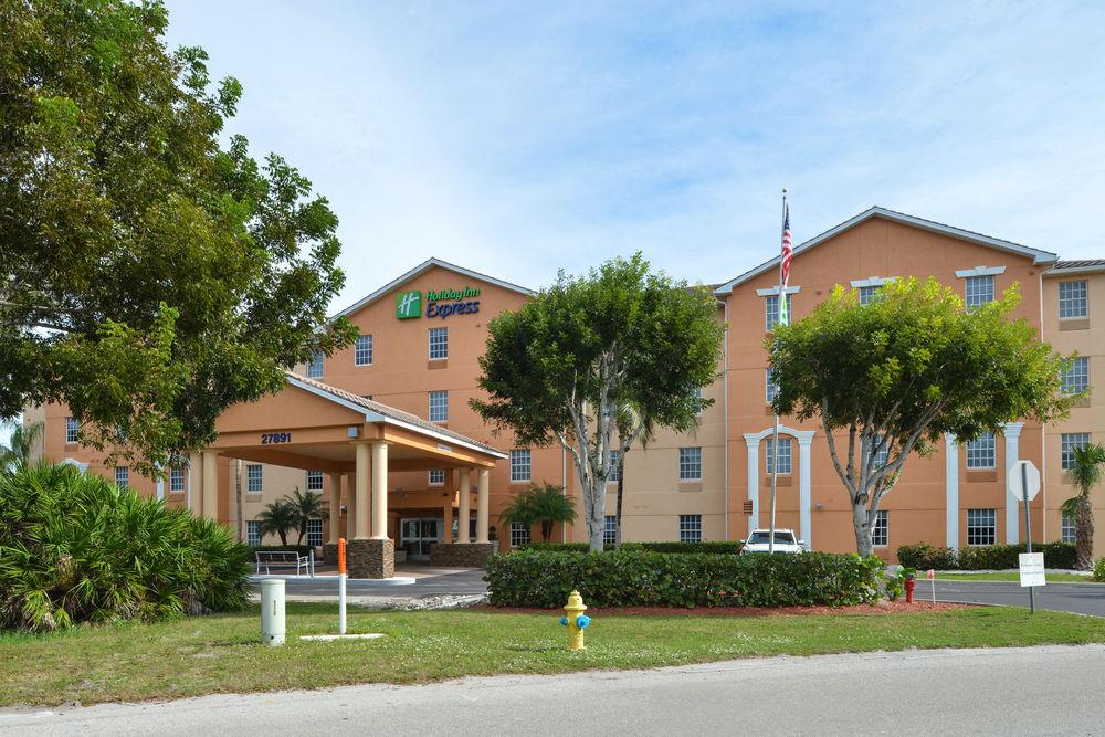 Holiday Inn Express Hotel & Suites Bonita Springs/Naples By Ihg Exterior photo
