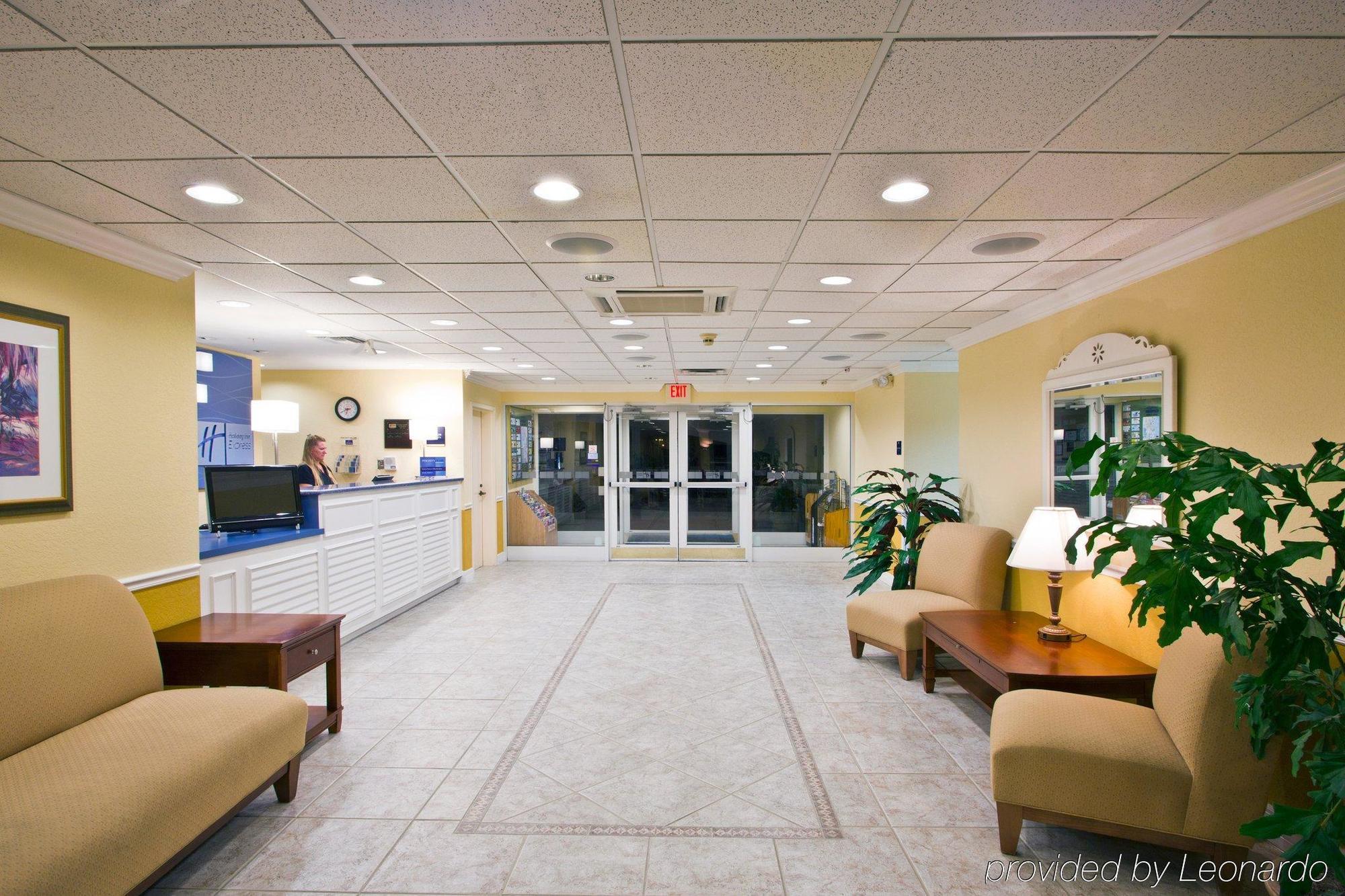 Holiday Inn Express Hotel & Suites Bonita Springs/Naples By Ihg Exterior photo