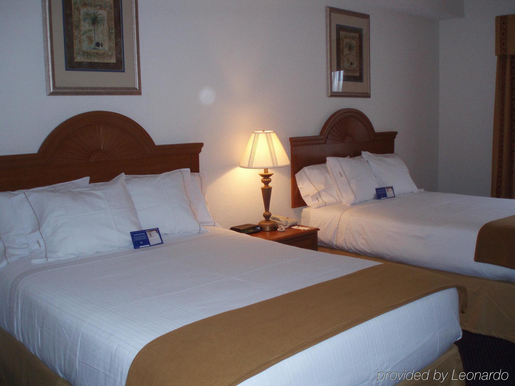 Holiday Inn Express Hotel & Suites Bonita Springs/Naples By Ihg Exterior photo